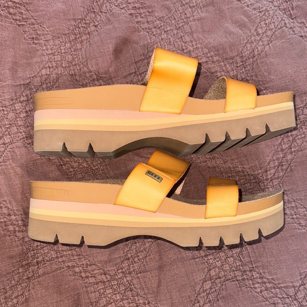 Reef Women's Tan/Brown Platform Slides
